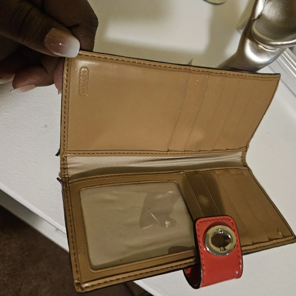 Coach Wallet - Picture 4 of 5